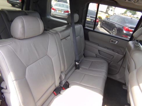 Used 2010 Honda Pilot EX-L image 24