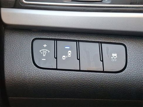 Used 2018 Hyundai Elantra Value Edition image 24