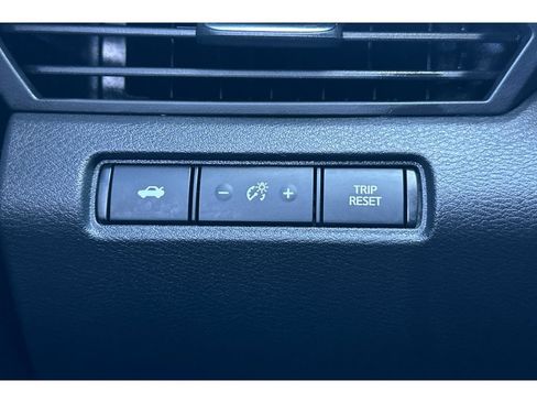 Used 2023 Nissan Altima 2.5 SR w/ SR Premium Package FWD image 41