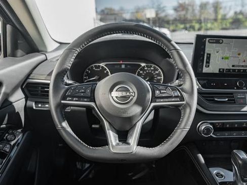 Used 2023 Nissan Altima 2.5 SV w/ SV Premium Package image 27