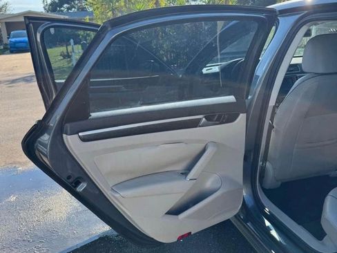 Used 2016 Volkswagen Passat 1.8T SE image 11