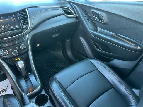 Certified 2021 Chevrolet Trax LT w/ Redline Edition image 15
