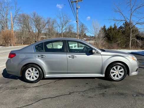 Used 2011 Subaru Legacy 2.5i Premium w/ All-Weather Pkg image 8