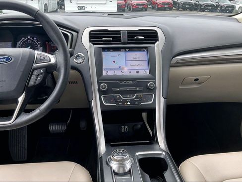 Used 2019 Ford Fusion SEL FWD image 6