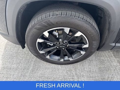 Used 2025 Chevrolet Equinox RS w/ Safety and Technology Package image 18