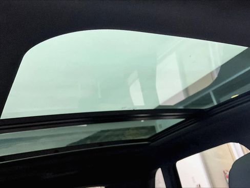 Used 2024 Audi Q3 2.0T Premium w/ Convenience Package image 14