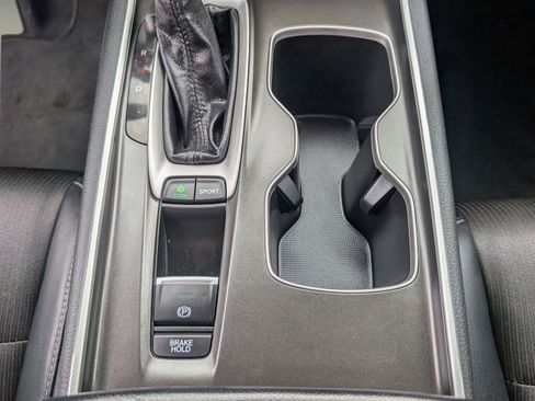 Used 2018 Honda Accord Sport image 13