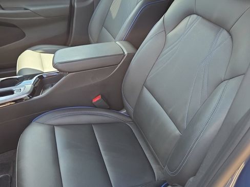 Used 2025 Buick Envista Sport Touring w/ Convenience I Package FWD image 10