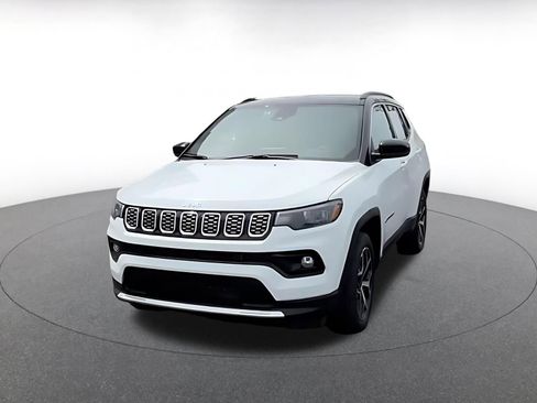 Used 2025 Jeep Compass Limited AWD/4WD image 7