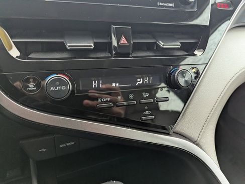 Used 2023 Toyota Camry SE image 20