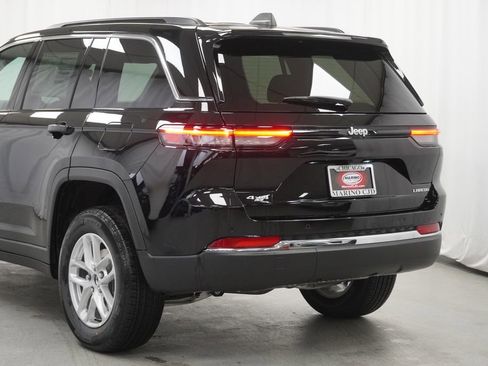 New 2026 Jeep Grand Cherokee Laredo X AWD/4WD image 12