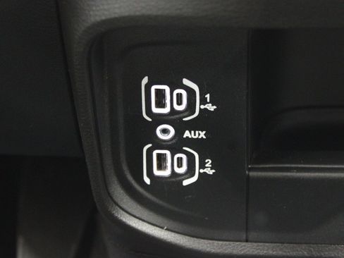 Used 2024 RAM 2500 Big Horn image 22