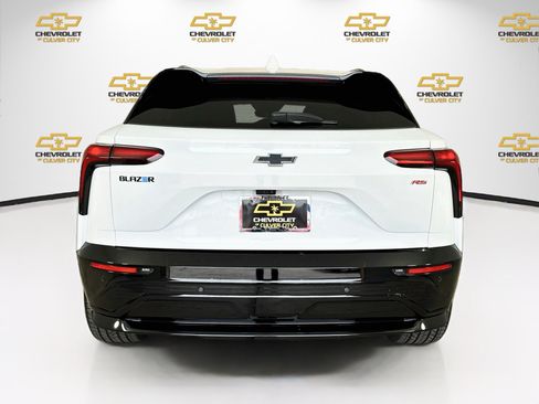 Used 2024 Chevrolet Blazer EV RS RWD image 7