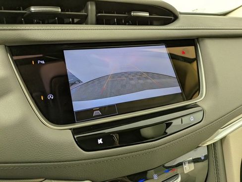 Certified 2023 Cadillac XT5 Premium Luxury w/ LPO, Floor Liner Package image 18