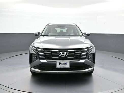 Certified 2025 Hyundai Tucson SEL AWD/4WD image 2