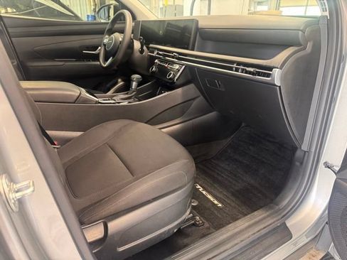 Used 2025 Hyundai Tucson SEL FWD image 14