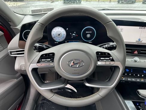 Certified 2023 Hyundai Elantra SEL w/ Convenience Package FWD image 15