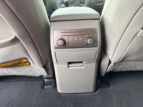 Used 2011 Toyota Highlander 2WD image 19