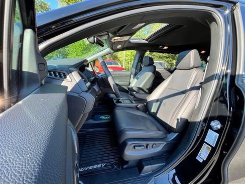 Used 2025 Honda Odyssey Sport-L image 16
