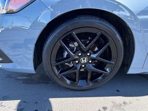 Used 2023 Honda Civic Sport image 10