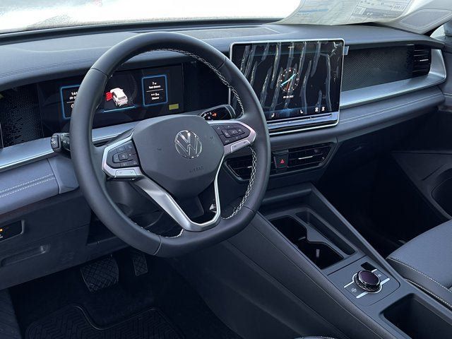 New 2025 Volkswagen Tiguan SE FWD image 12