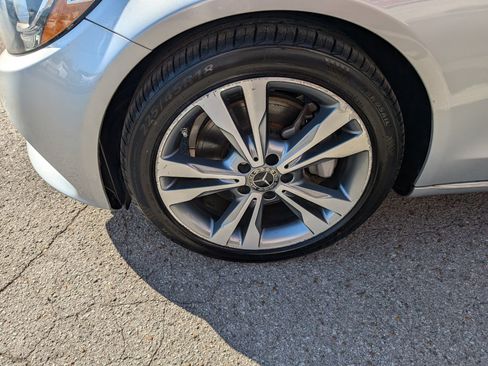 Used 2018 Mercedes-Benz C 300 Sedan w/ Premium Package image 27