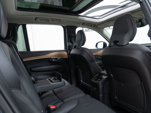 Certified 2025 Volvo XC90 T8 Plus w/ Protection Package Premier AWD/4WD image 23