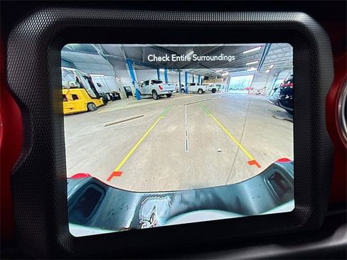 Used 2022 Jeep Gladiator Rubicon w/ Cold Weather Group image 16