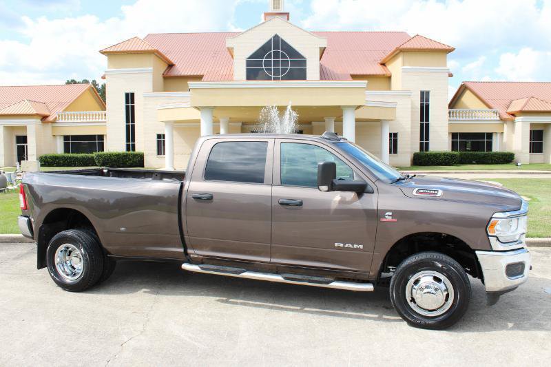Used 2021 RAM 3500 Tradesman AWD/4WD image 2