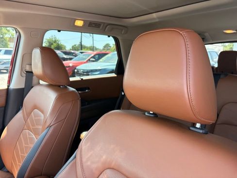 Used 2025 Nissan Pathfinder Platinum w/ Cargo Package AWD/4WD image 24