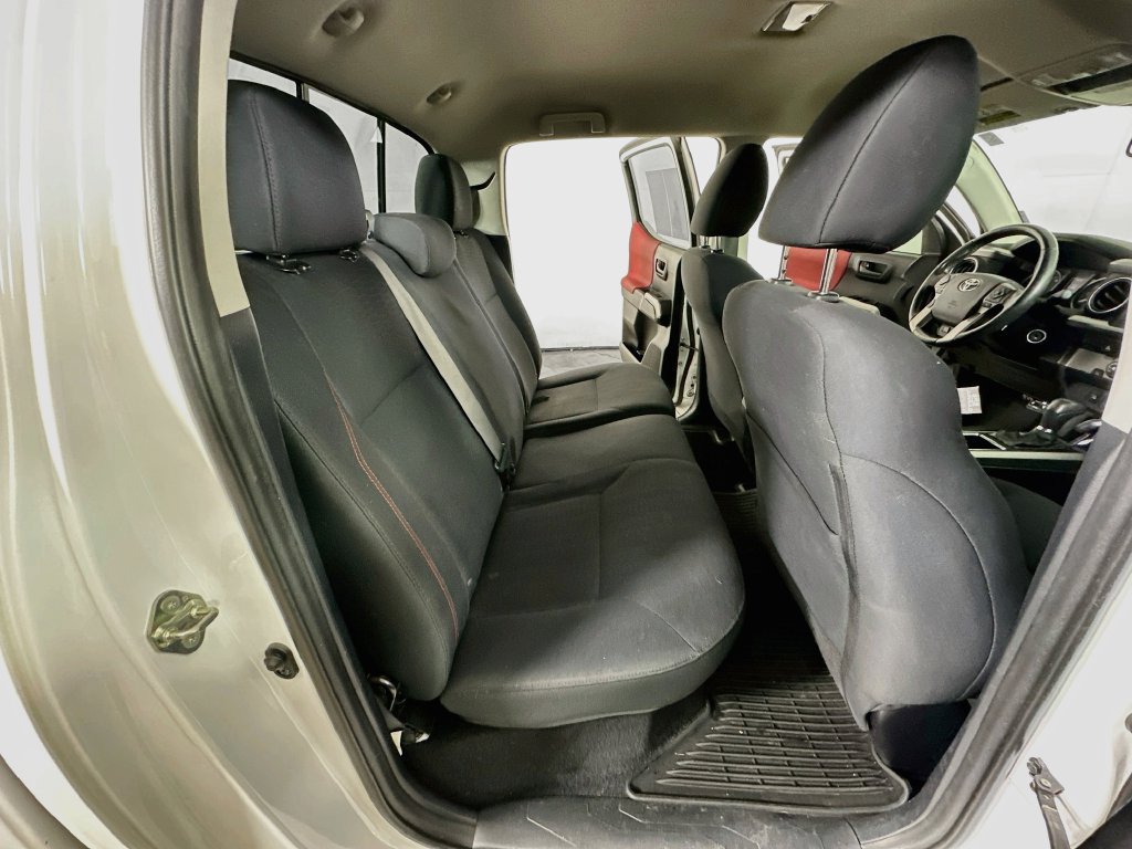 Used 2019 Toyota Tacoma SR5 RWD image 12