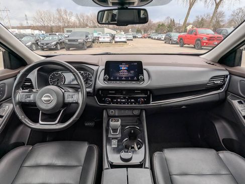 Used 2022 Nissan Rogue SL AWD/4WD image 3