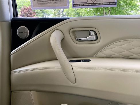 Used 2020 INFINITI QX80 Luxe w/ Sensory Package AWD/4WD image 36