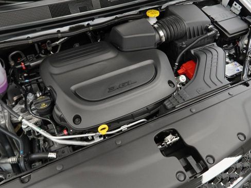 New 2026 Chrysler Pacifica Limited w/ S Appearance Package image 35