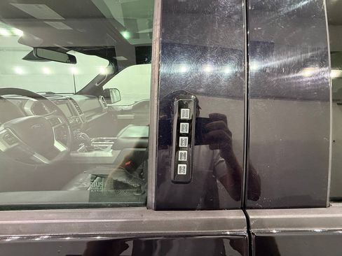 Used 2017 Ford F150 Lariat w/ Equipment Group 502A Luxury AWD/4WD image 27