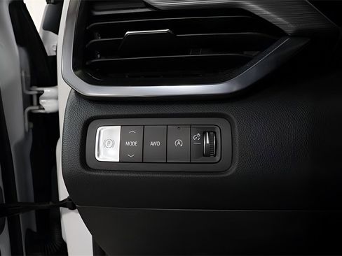 Used 2024 GMC Acadia AT4 image 17