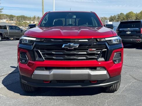 Used 2024 Chevrolet Colorado Z71 w/ Z71 Convenience Package 2 image 8