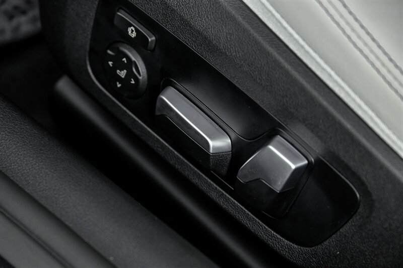 Used 2025 BMW M8 Competition w/ M Carbon Exterior Package AWD/4WD image 41
