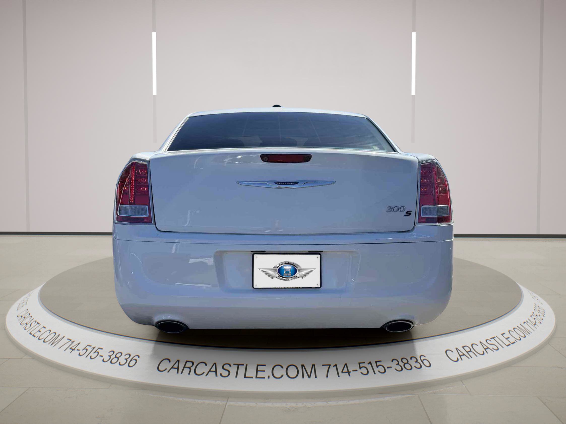 Used 2013 Chrysler 300 S RWD image 4