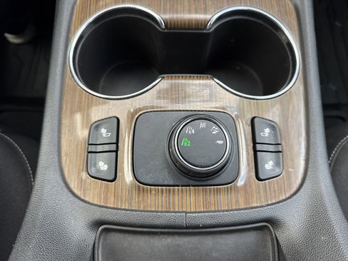 Used 2020 GMC Acadia SLE w/ Driver Convenience Package image 23