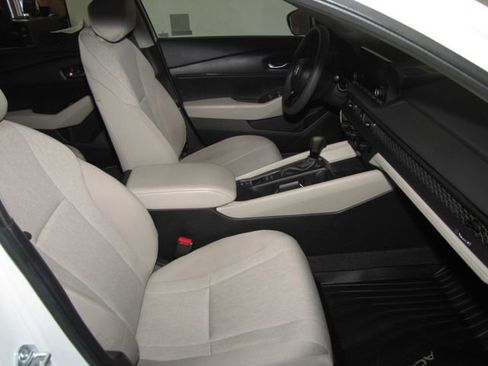 Used 2024 Honda Accord LX image 18