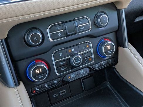 Used 2023 Chevrolet Tahoe Premier w/ Premium Package image 27