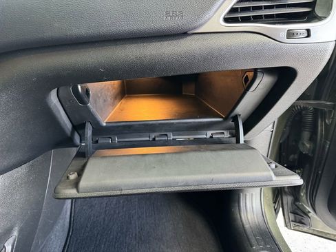 Used 2019 Jeep Cherokee Limited AWD/4WD image 33