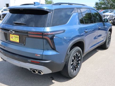 Used 2025 Chevrolet Traverse Z71 w/ Enhanced Driving Package AWD/4WD image 7