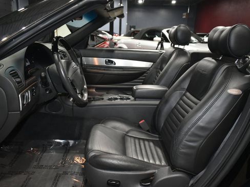 Used 2002 Ford Thunderbird image 17