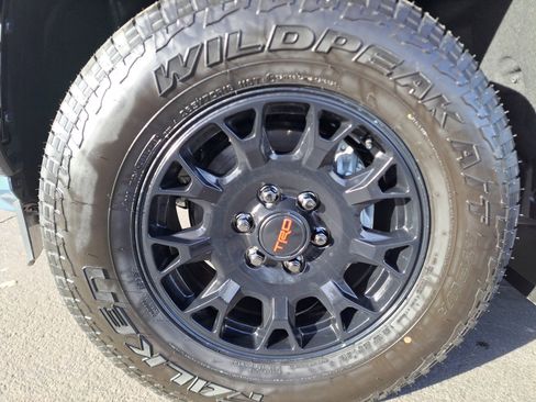 New 2025 Toyota 4Runner TRD Off-Road Premium image 9