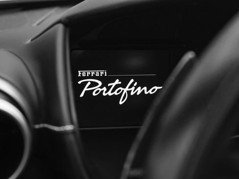 Used 2019 Ferrari Portofino image 40