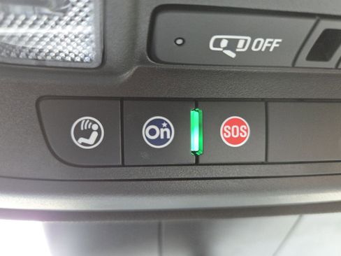 Used 2025 Cadillac XT4 Premium Luxury image 33