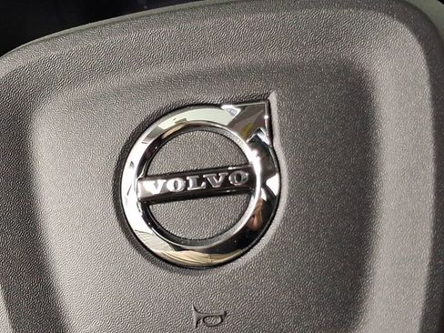 Certified 2024 Volvo XC40 B5 Ultimate w/ Protection Package Premier AWD/4WD image 35