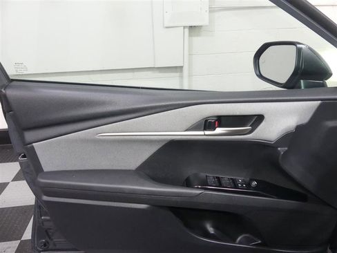 Used 2025 Toyota Camry LE w/ Convenience Package AWD/4WD image 18